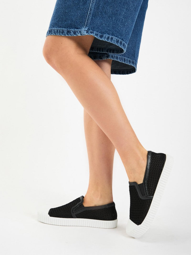 Zapatillas Slip-On Negra Filippa