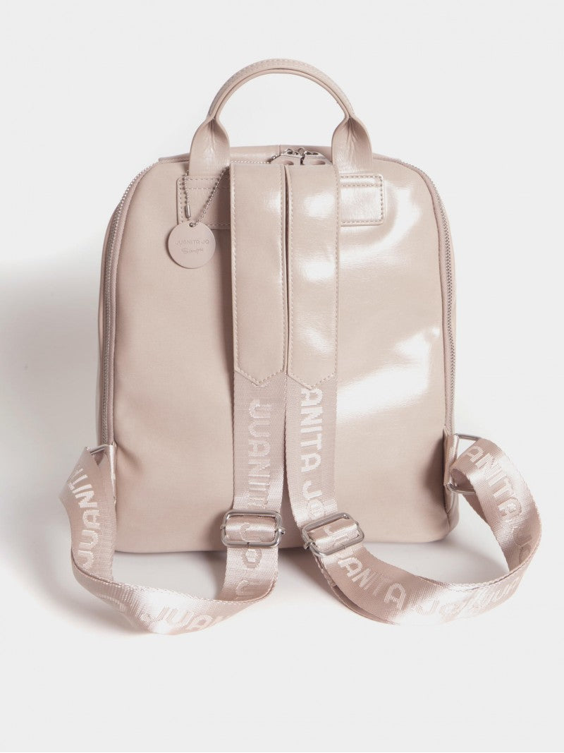 Mochila Visón Efecto Charol Roxie