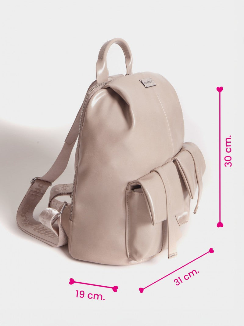 Mochila Visón Efecto Charol Roxie