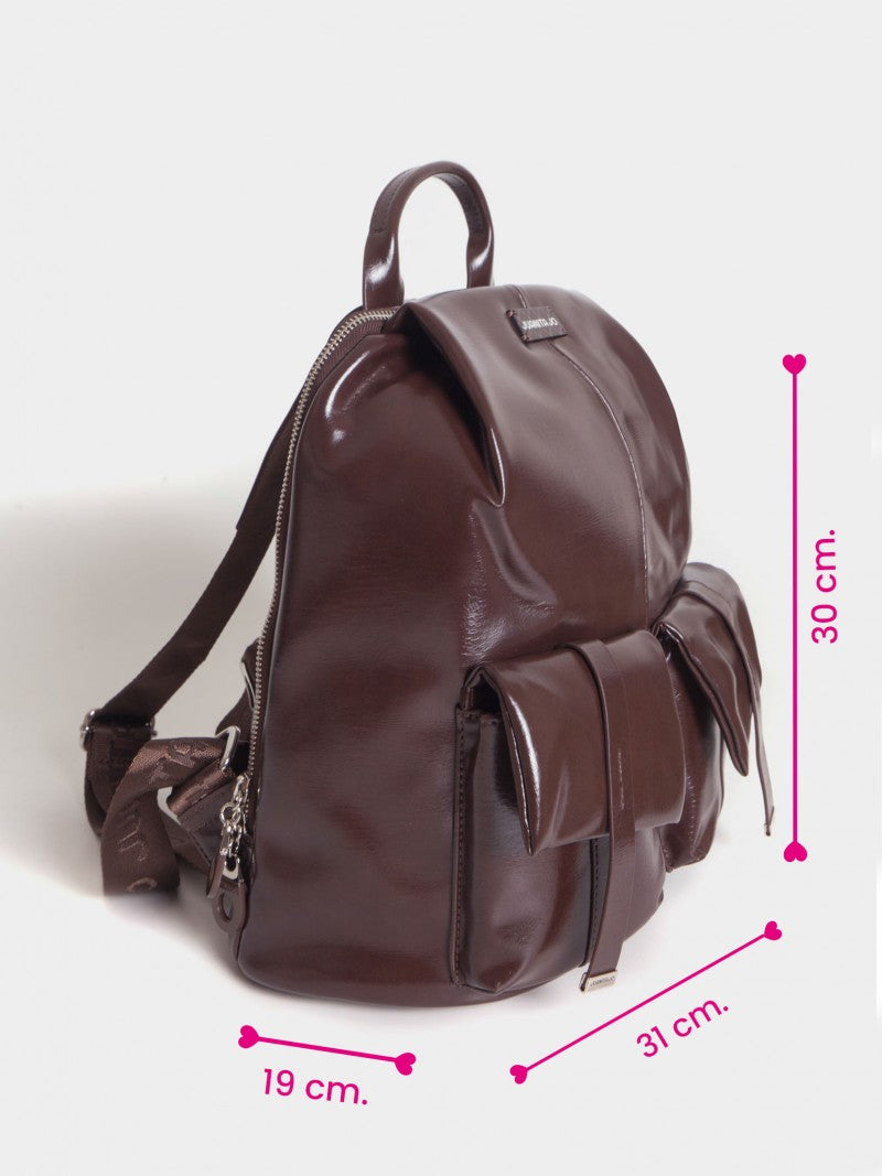 Mochila Cacao Efecto Charol Roxie
